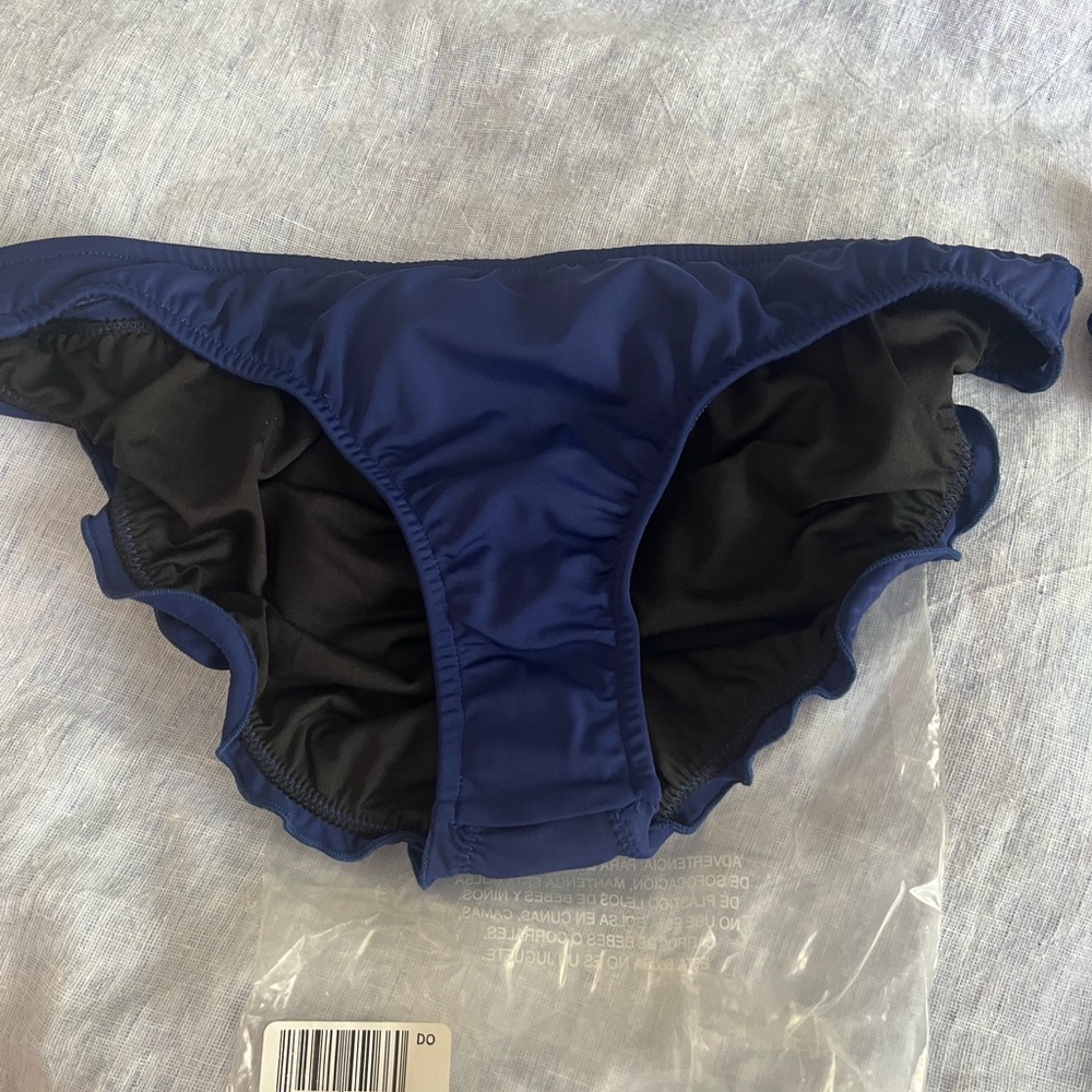 Venus Bikini bottom size 6